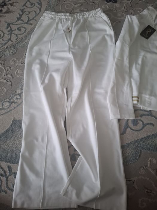 Продам женск й костюм