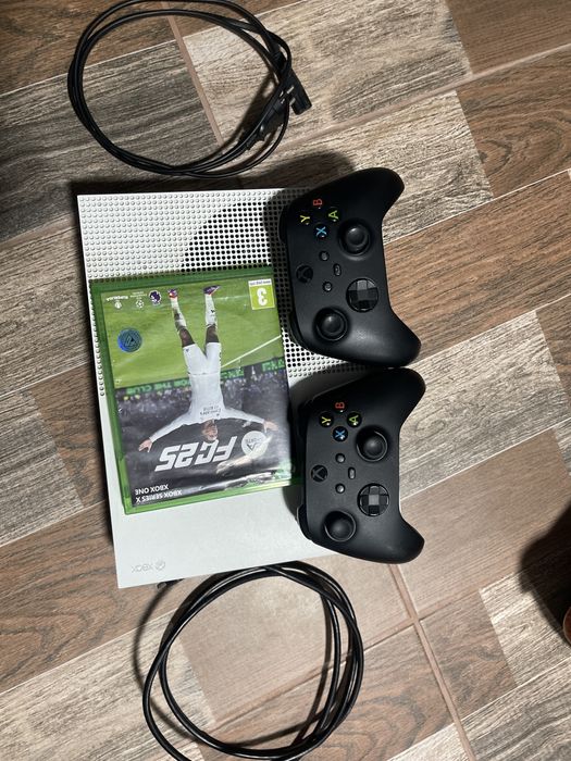 Vand x box one s cu doua mansete si fc25