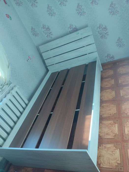 Кровать детская .продам