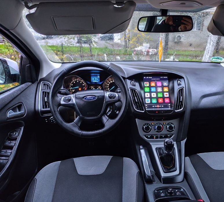 Ford Focus 1.6 benzină clasic, 2012, Navi, Park assist