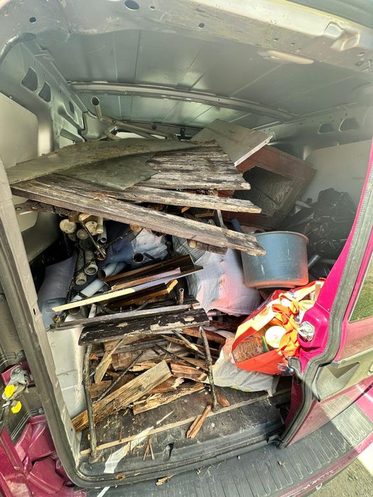 Ridic saci cu moloz din constructii