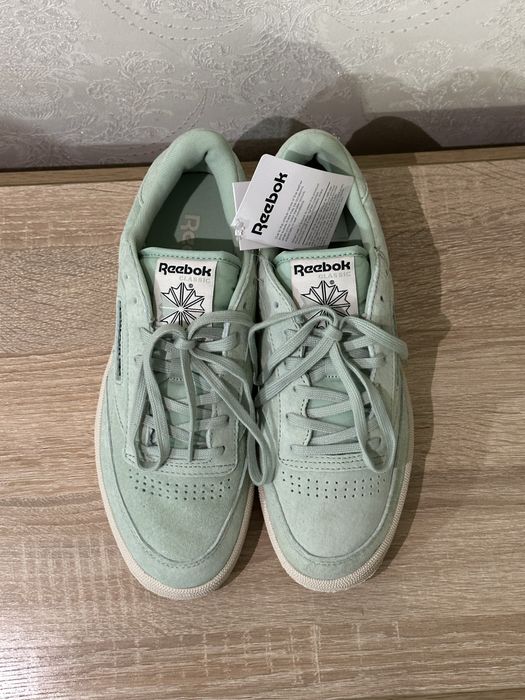 Reebok обувь новые