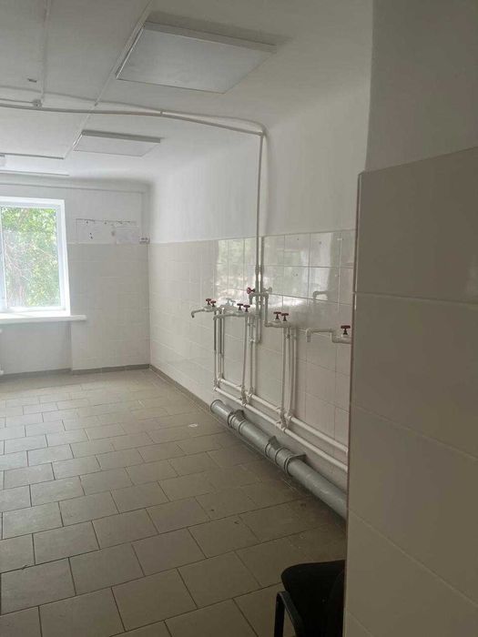 Продается помещение (1 этаж и подвал)