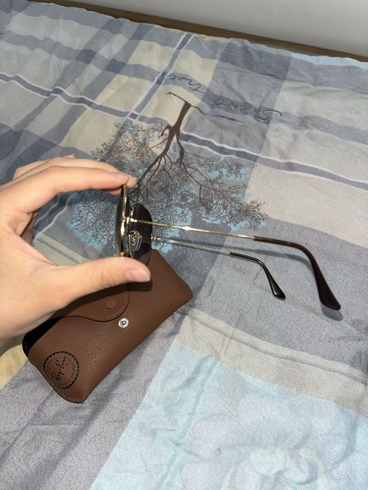Солнцезащитные очки RAYBAN