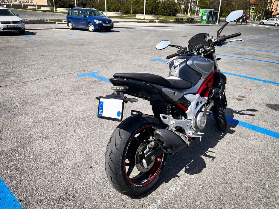 Suzuki Gladius SFV650 - 2012/31000 km (posibilitate limitare A2)