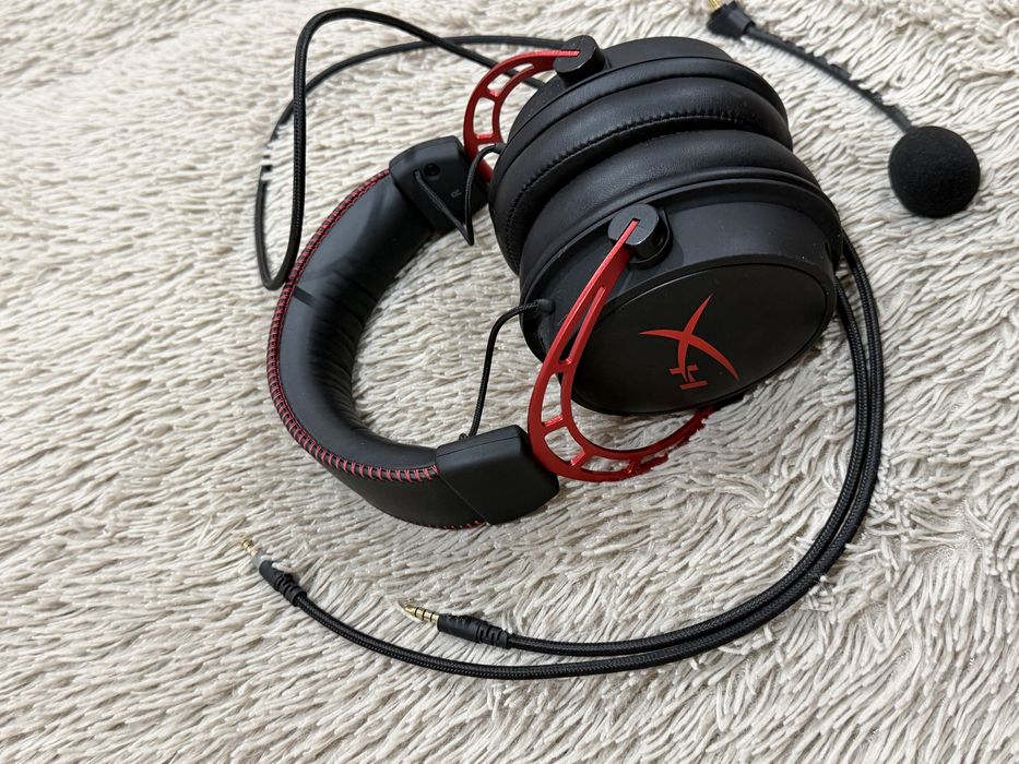 Продам наушники HyperX