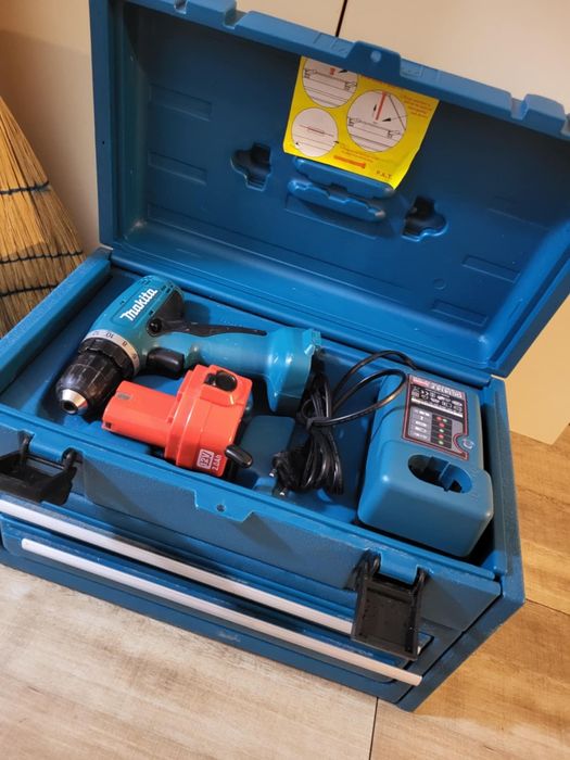 Auto filetantă MAKITA