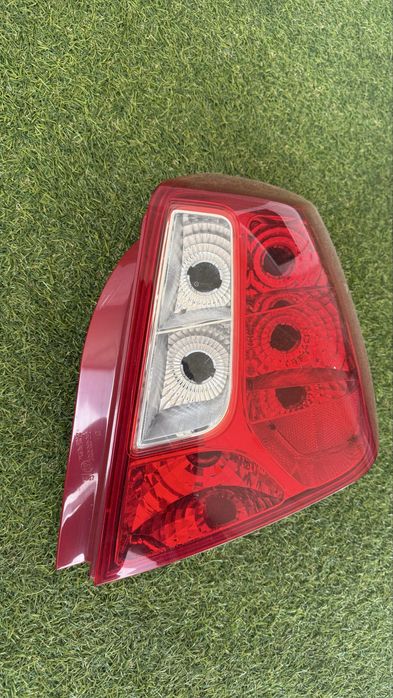 Chevrolet Lasseti Jentra orqa fara ong tomon