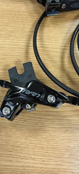 Комплект дискови спирачки SRAM Level Silver Stealth с 4 бутала