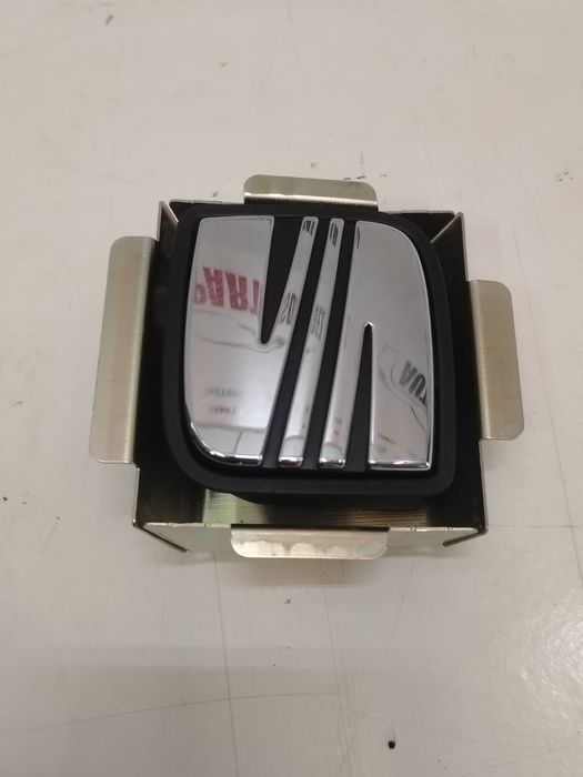 Buton sigla semn deschidere Haion Portbagaj Leon 1p Seat Ibiza 6J  Orginal 6J4 827 565