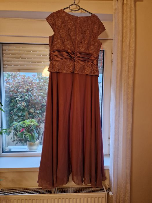 Vand rochie de seara