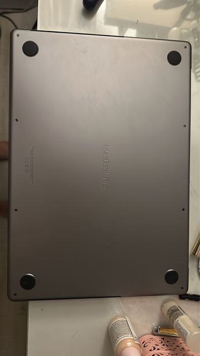 Macbook Pro 16” M1 pro 16/512