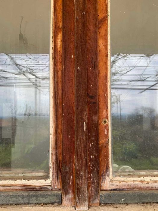 ДЪРВЕНА ДОГРАМА - Използувана, край Стара Загора