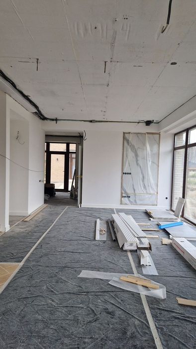 Execut lucrări zugrăveli finisaje interioare exterioare