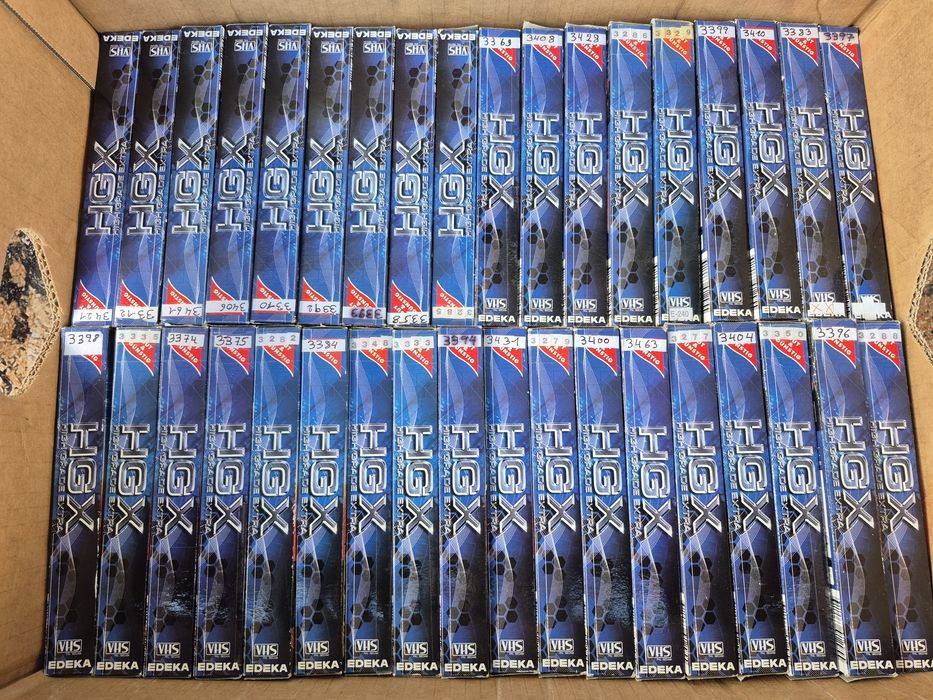 Vând 53 casete video originale Edeka HGX cu filme actiune