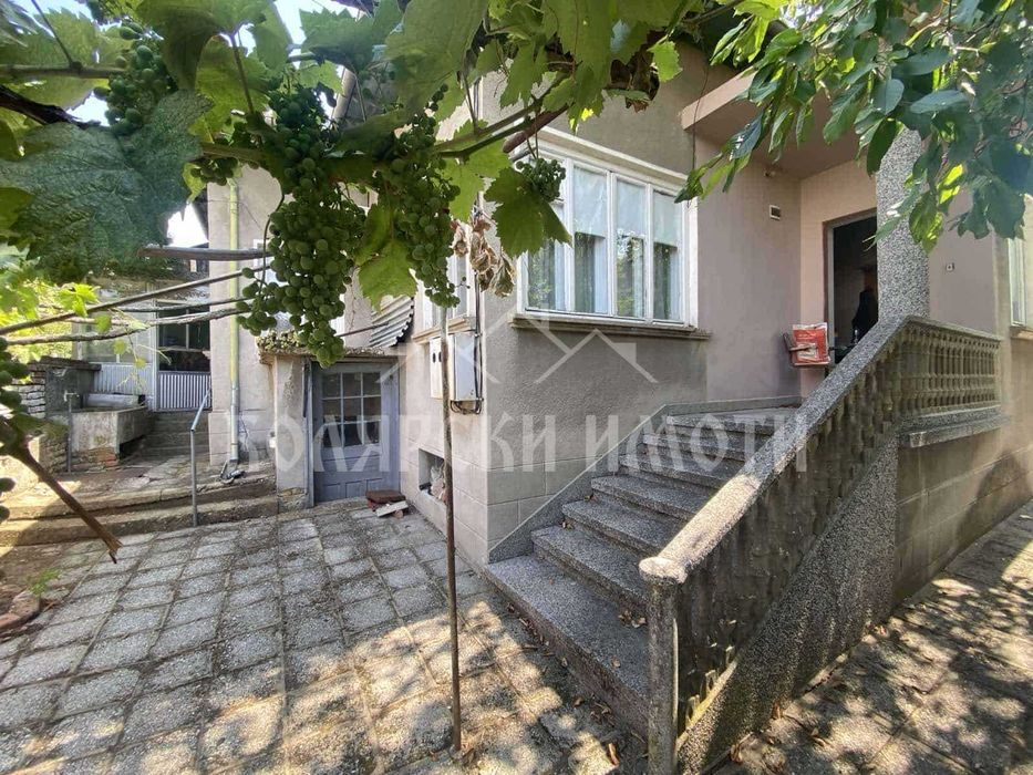 Продава се Къща в Павликени - 170 кв.м за 376 €/кв.м - Снимка #3