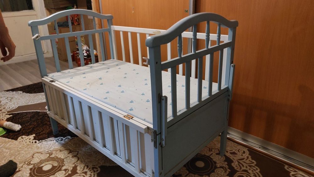 Детская кровать из липы