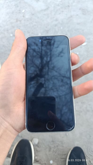 Iphone se 2 2020 Naxtgayam sotiladi