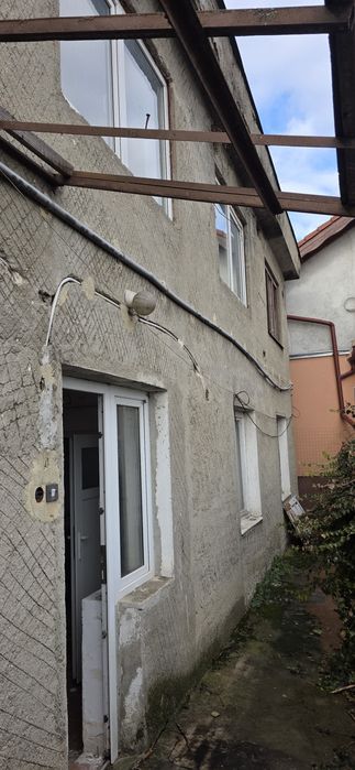 Vand casa în Biharia