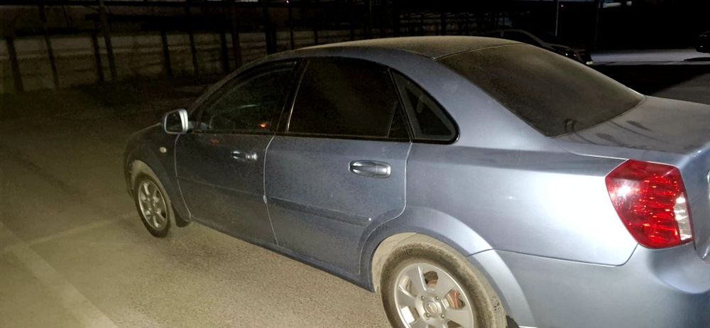 Lacetti 1.8 mator sotiladi