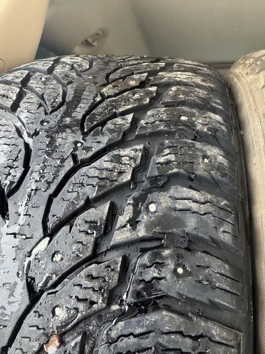 Продается  зимний шины