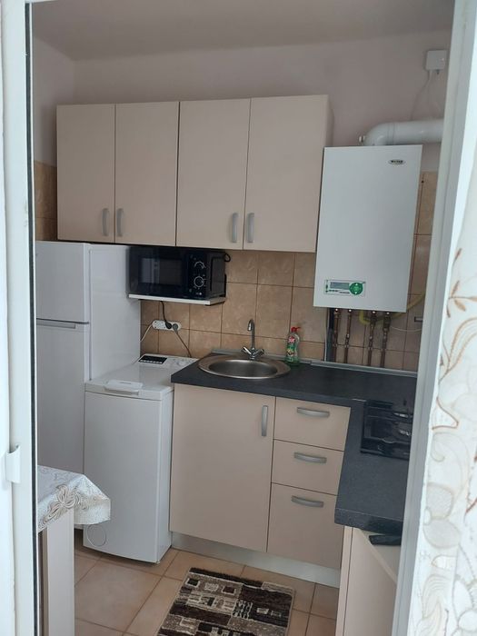 Închiriez garsoniera zona Traian