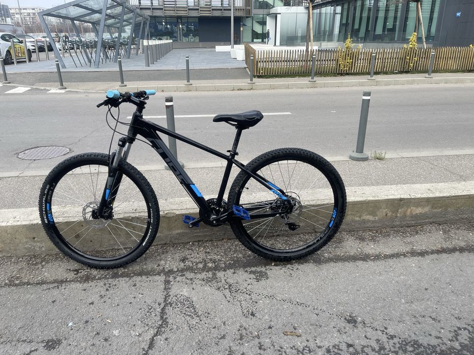 Vand: Bicicleta MTB Cube Aim Pro
