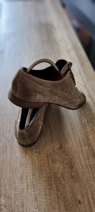 Vand pantofi de piele marimea 44 .Stare impecabila.