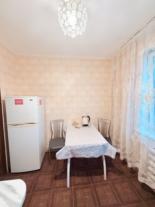 Сдам посуточно 1 ком.  кв. район Аквапарка.