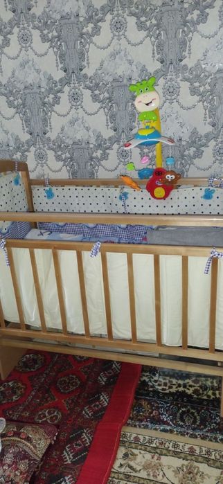 Детская кроватка
