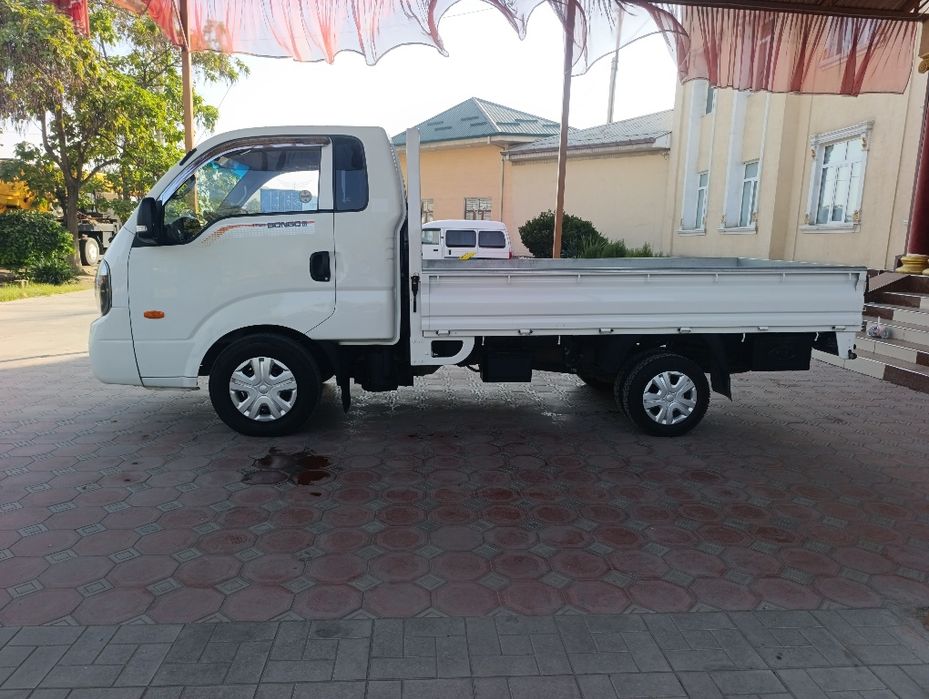 Kia bongo 2014  sotiladi