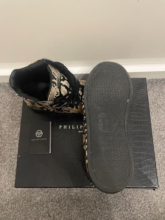 Vând sneaker Philipp plein si Giuseppe zanotti
Nu răspu
 Giu