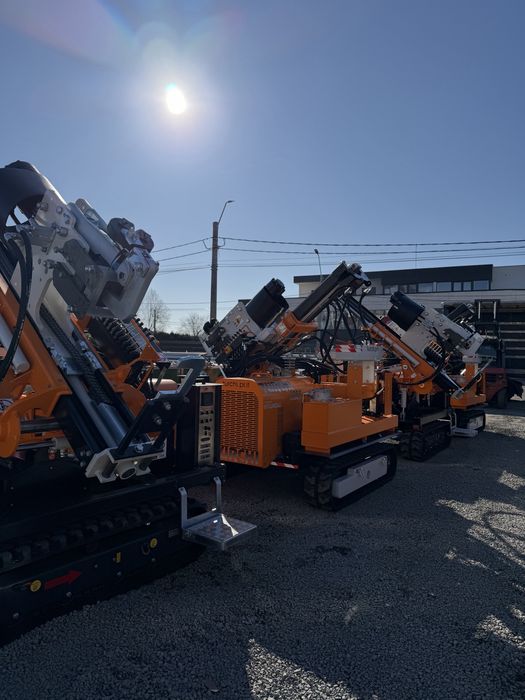 Soneta utilaj  de  batut stalpi /forat Turchi 300F  6 Metri an 2026 nou