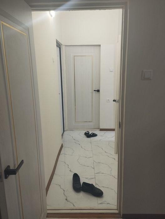 Срочно 2-хонали квартира сотилади