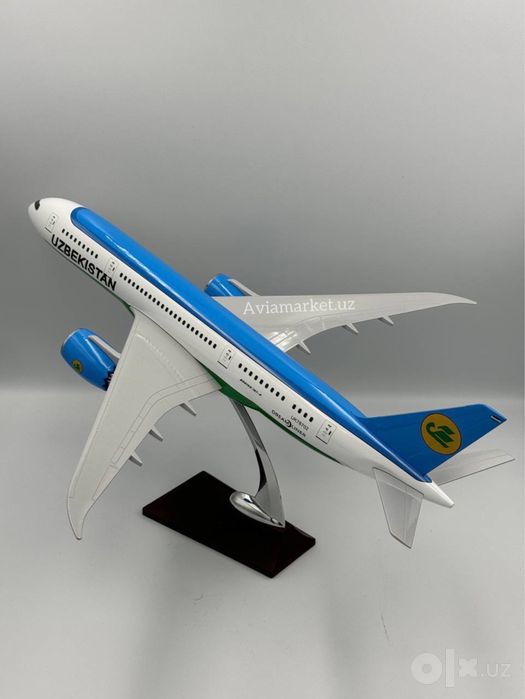 Самолет модель (Boeing-787-Dream Liner Uzbekistan Airways) на подарок
