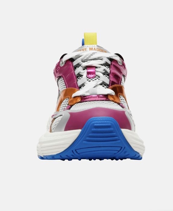 НОВИ дамски маратонки STEVE MADDEN