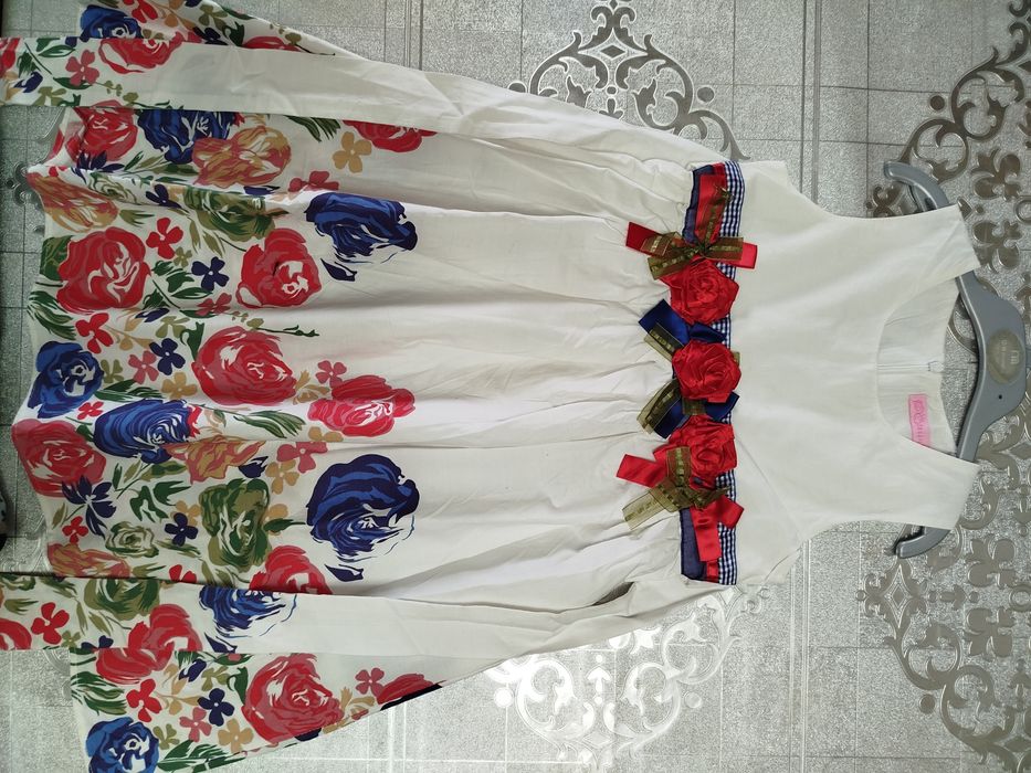 Продам детскую одежду для девочек.