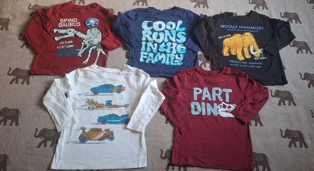 Лот на "Carter's" за момче- размер 2-3 год.