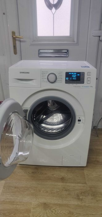 Masina de spalat rufe Samsung Eco bubble Slim / Ingust