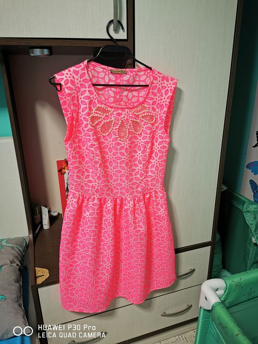 Rochii mărimea 38-40(M-L) ca noi