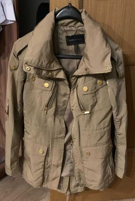 Продаются куртки на размер XS