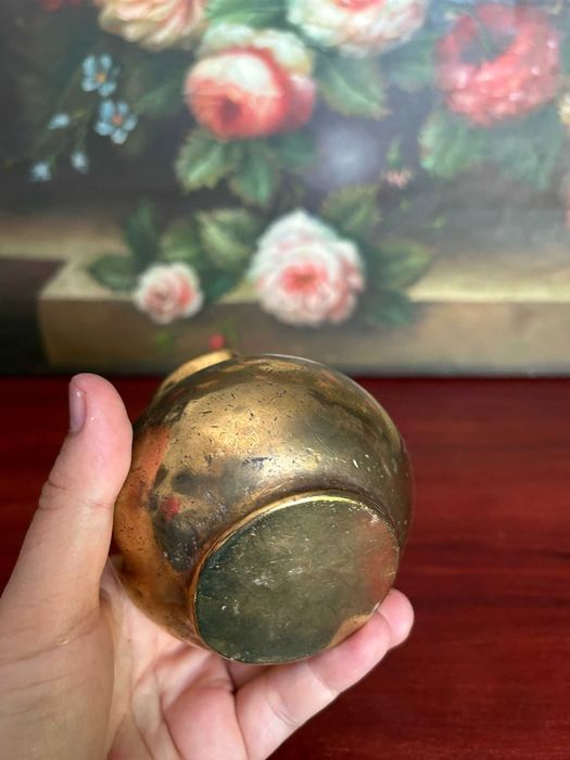 A283 716g 9cm H, 9d Carafa masiva bronz