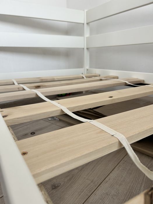 Детская кровать в хорошем состоянии