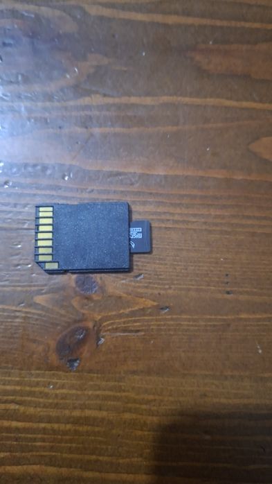 Флэшка новая 32 ГБ с адаптером