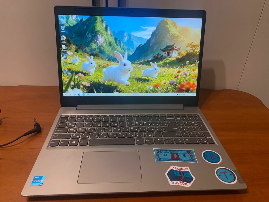 Lenovo intel core i3-11th/IPS Full HD