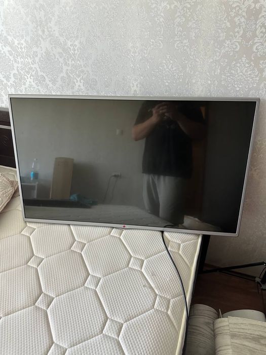 Телевизор LG 43 диагональ