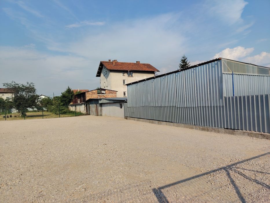 Парцел под наем, открит склад, с. Мрамор