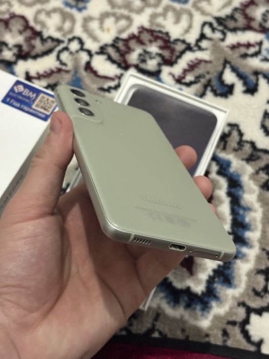 Samsung galaxy s 21 fe ideal