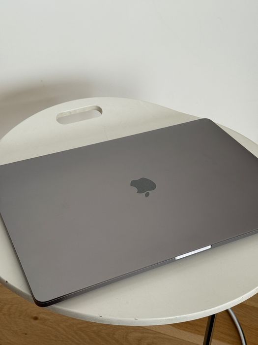 Macbook Pro 2019 i9 2.3 GHz 16" 1TB