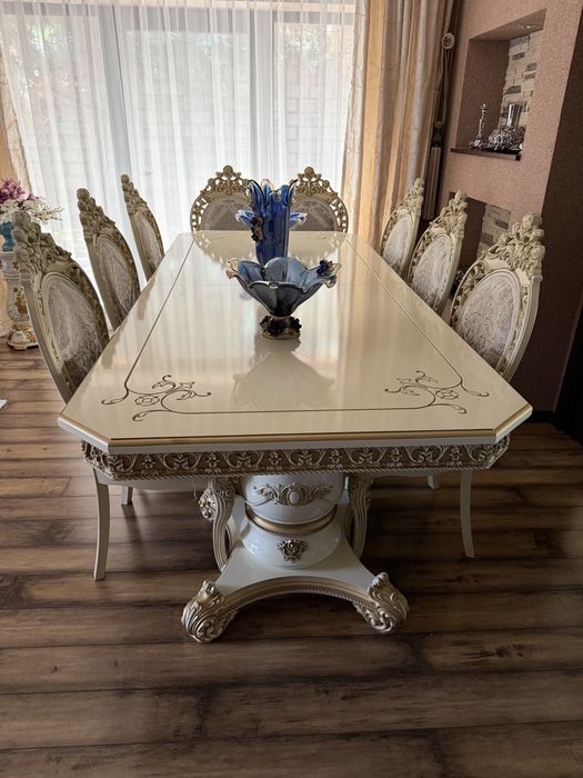 Продам стол с 12 стульями